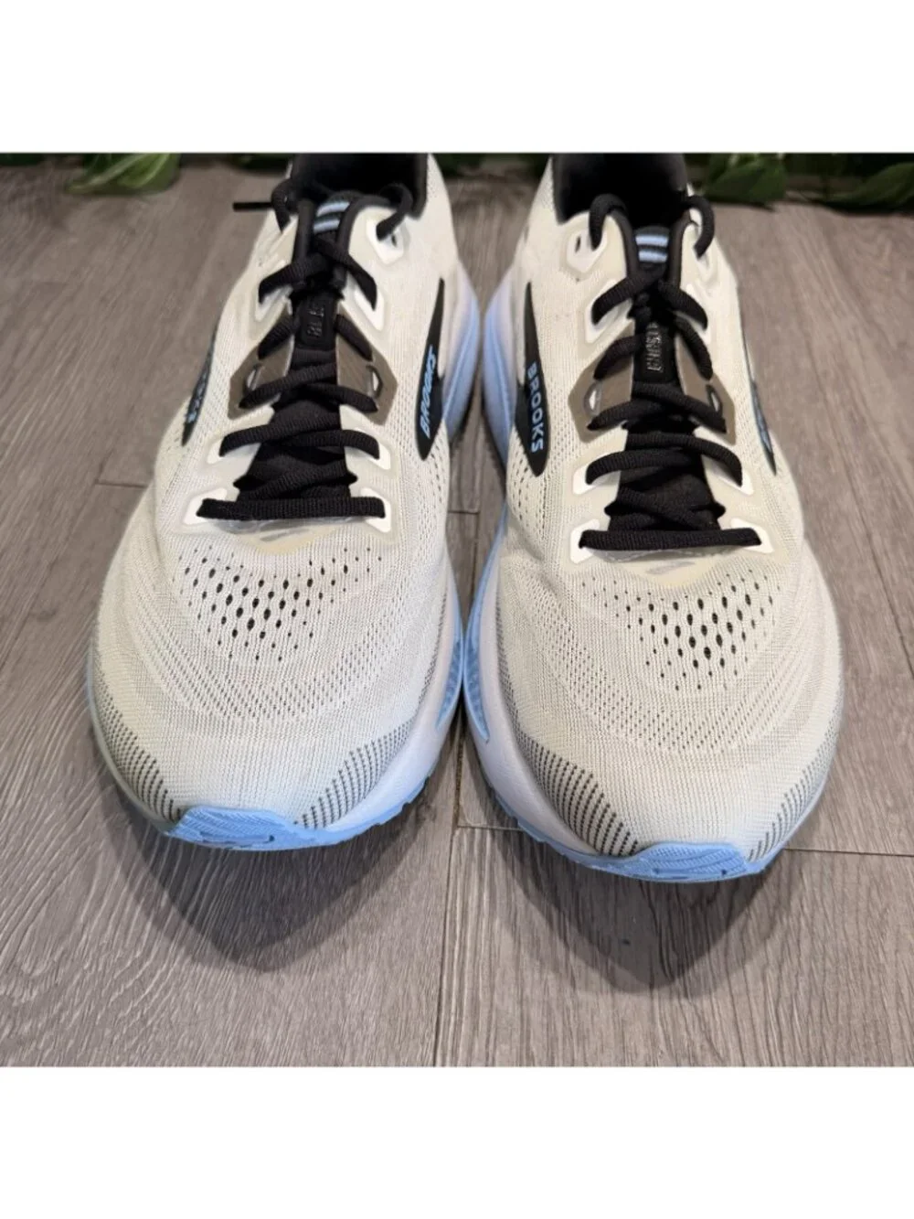 Brooks Men’s Ghost 18 Running Sneaker Color White/black /open Air Size 9.5